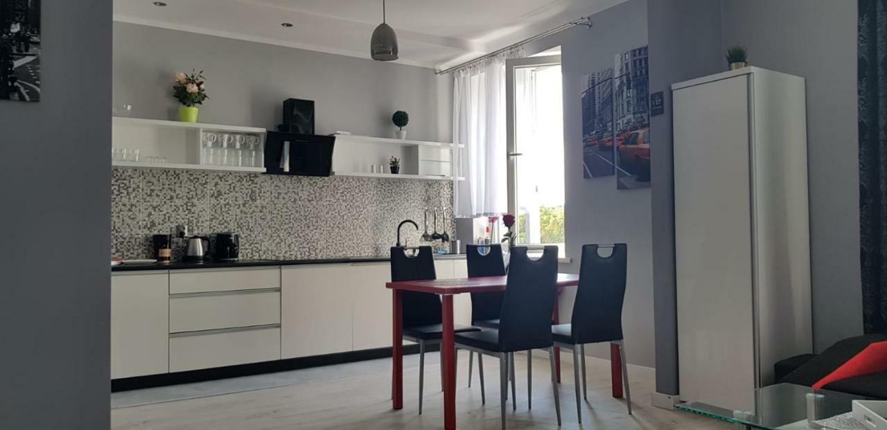 Apartamenty Sofija Deluxe Centrum Зелёна-Гура Экстерьер фото